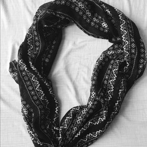 SALE🌺Black infinity scarf